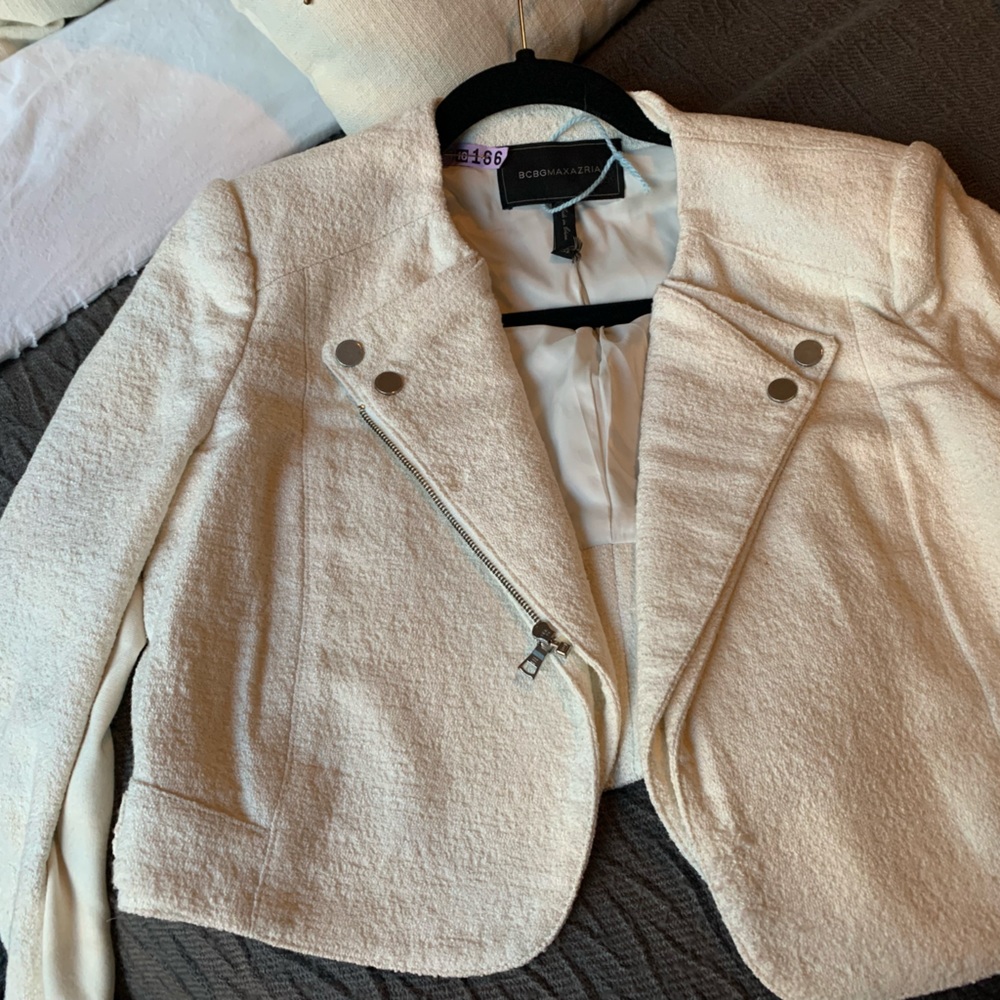 BCBG MAXAZRIA Cropped Jacket